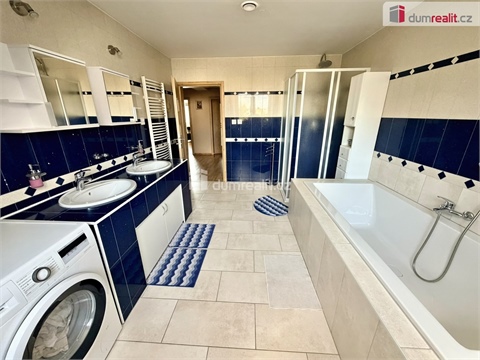 Prodej rodinného domu, 184 m² 16