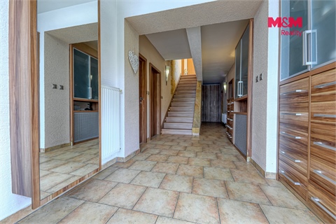 Prodej rodinného domu, 220 m² - 8