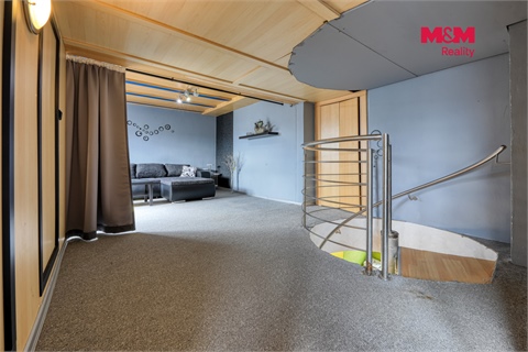 Prodej rodinného domu, 220 m² 24