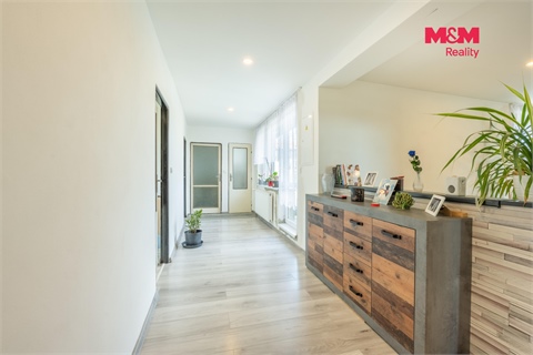 Prodej rodinného domu, 316 m² - 10