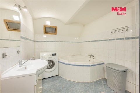 Prodej rodinného domu, 316 m² 12