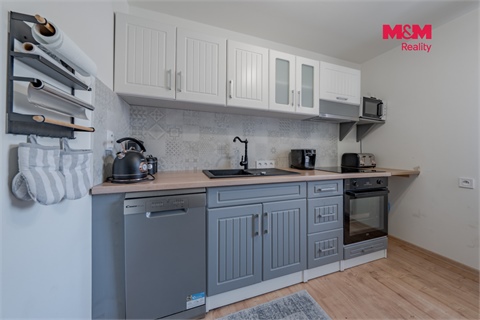 Prodej rodinného domu, 180 m² - 2