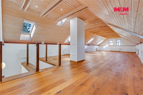 Prodej rodinného domu, 332 m² 4