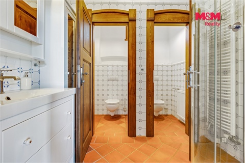 Prodej rodinného domu, 332 m² 10