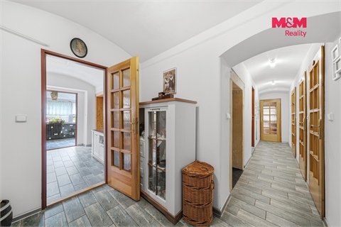 Prodej rodinného domu, 260 m² - 8