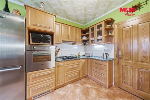 Prodej rodinného domu, 260 m² - 24