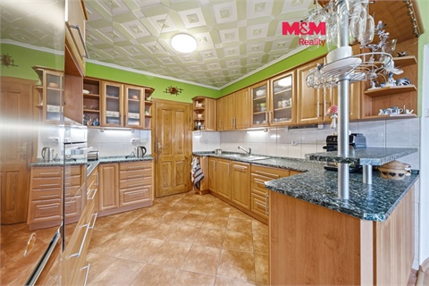 Prodej rodinného domu, 260 m² 0