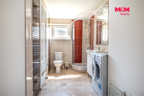 Prodej rodinného domu, 238 m² 8