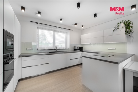 Prodej rodinného domu, 165 m² 2