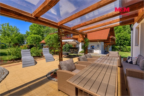 Prodej rodinného domu, 466 m² - 2