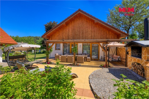 Prodej rodinného domu, 466 m² 2