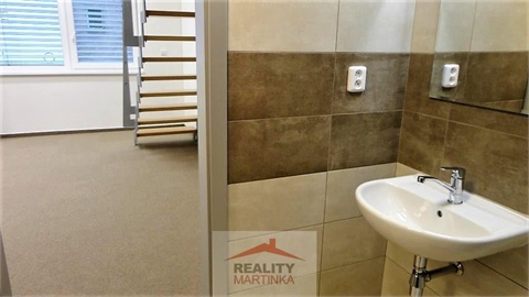 Pronájem kanceláře, 58 m² - 16