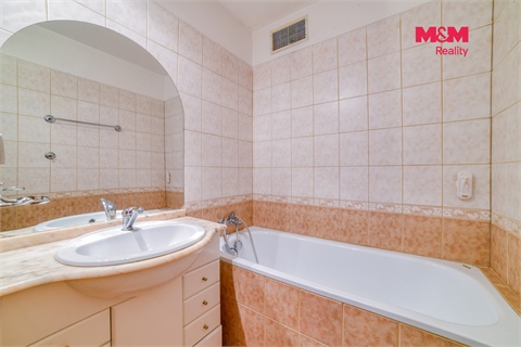 Prodej bytu 3+1, 60 m² 8