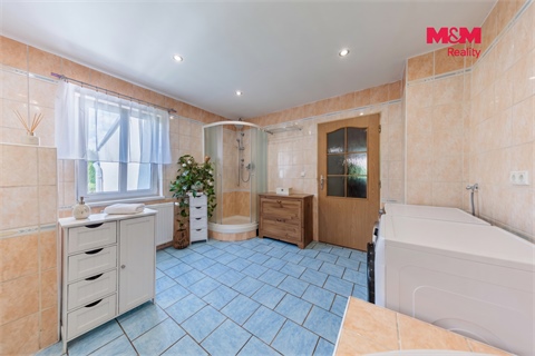 Prodej rodinného domu, 210 m² 18