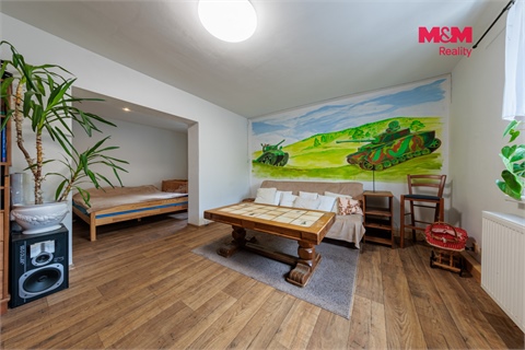 Prodej rodinného domu, 210 m² - 10