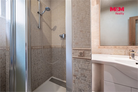 Prodej rodinného domu, 240 m² 8