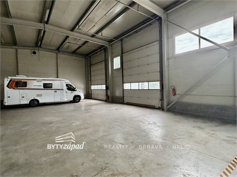 Pronájem skladu / haly, 489 m² - 0