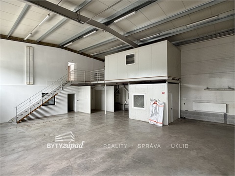 Pronájem skladu / haly, 489 m² 0