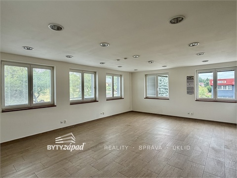 Pronájem skladu / haly, 820 m² - 18