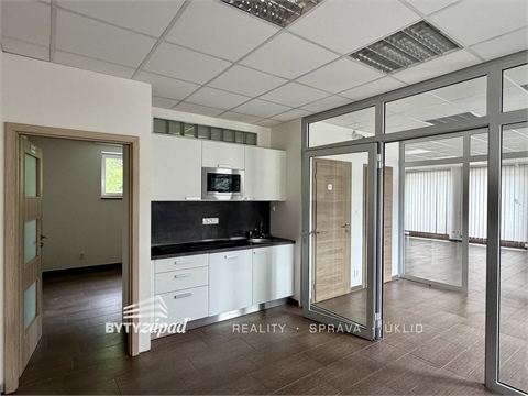 Pronájem skladu / haly, 820 m² 18