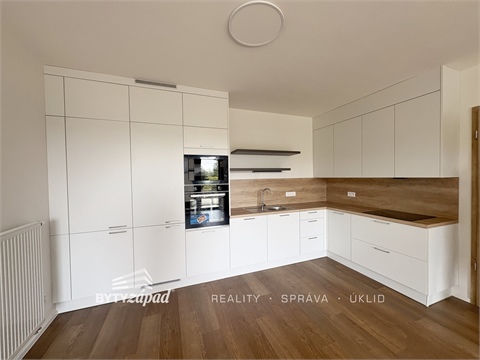 Pronájem bytu 3kk, 71 m² 0