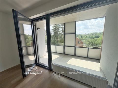 Pronájem bytu 3kk, 71 m² - 2