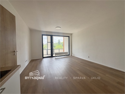 Pronájem bytu 3kk, 71 m² 2