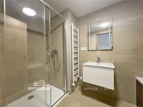 Pronájem bytu 3kk, 71 m² - 8