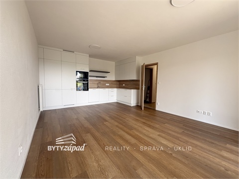 Pronájem bytu 3kk, 71 m² - 0