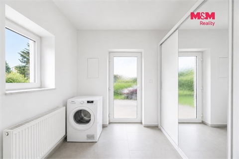 Prodej komerčního objektu, 109 m² 14