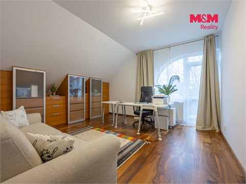 Prodej rodinného domu, 350 m² 10