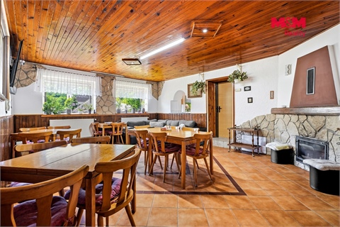 Prodej rodinného domu, 360 m² 2