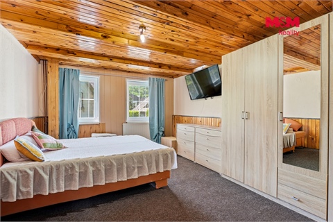 Prodej rodinného domu, 360 m² - 18