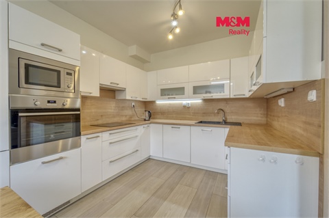 Pronájem bytu 3kk, 81 m² 0