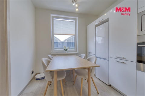 Pronájem bytu 3kk, 81 m² - 10