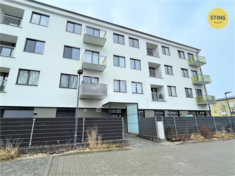 Pronájem bytu 1kk, 34 m² 0