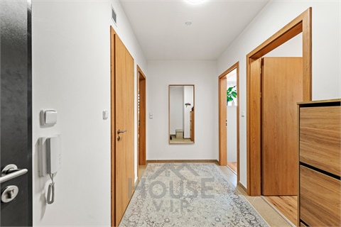 Prodej bytu 2kk, 60 m² - 24
