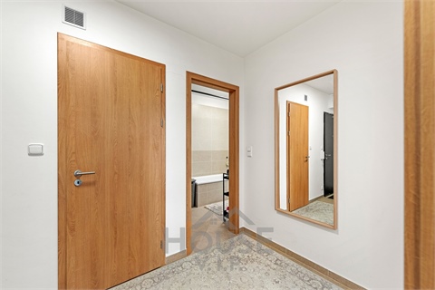 Prodej bytu 2kk, 60 m² 24