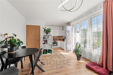 Prodej bytu 2kk, 60 m² 2