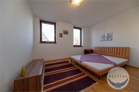 Pronájem bytu 3kk, 93 m² 8