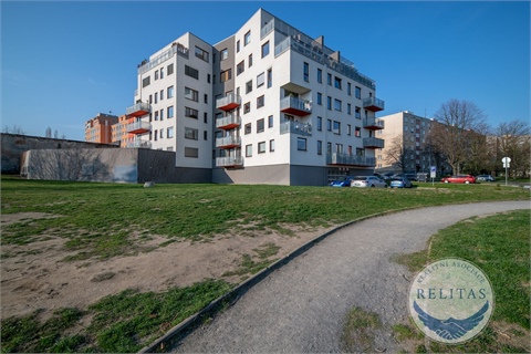 Pronájem bytu 3kk, 93 m² 14