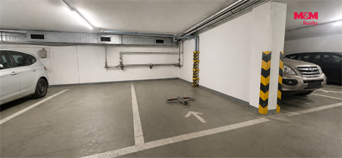 Pronájem parkovacího místa, 13 m² - 0