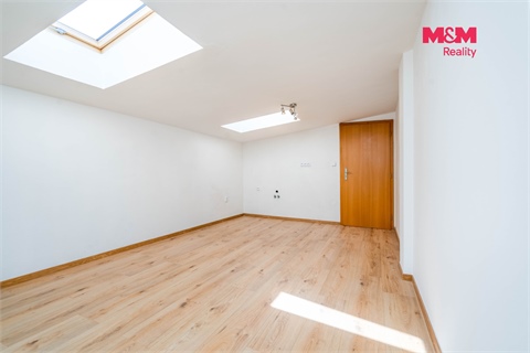 Prodej rodinného domu, 146 m² - 14