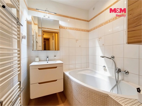 Prodej bytu 4+1, 90 m² 4