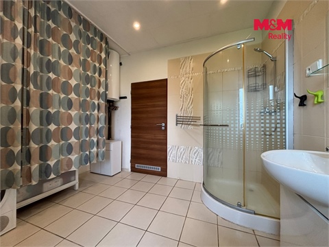 Prodej rodinného domu, 210 m² 28