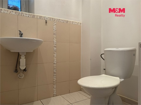 Prodej rodinného domu, 210 m² 14