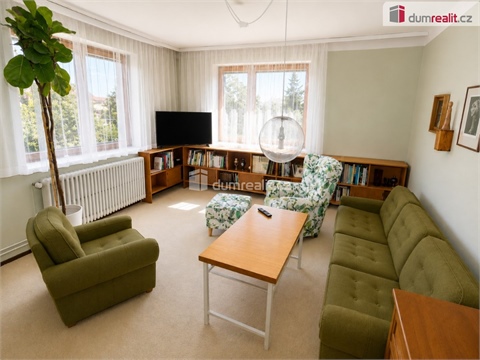 Prodej rodinného domu, 348 m² - 10