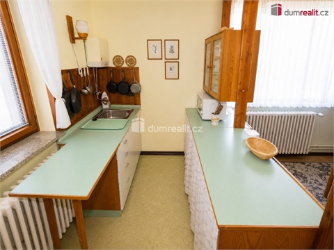Prodej rodinného domu, 348 m² 14