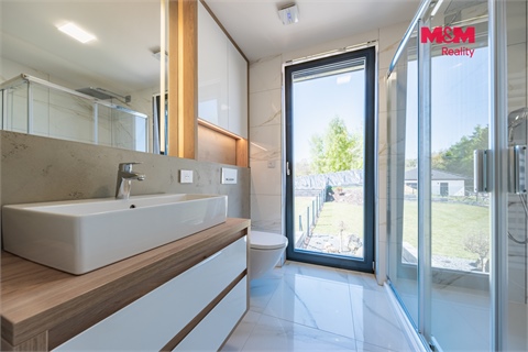 Prodej rodinného domu, 219 m² 8