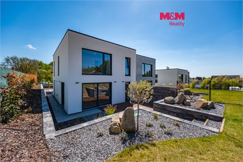Prodej rodinného domu, 219 m² 0
